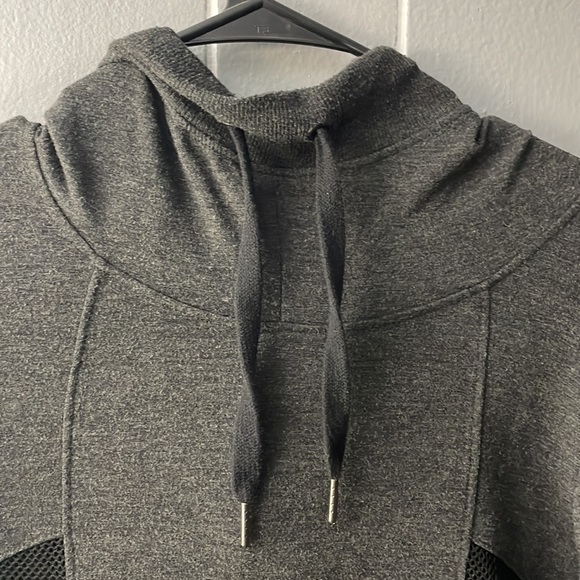 Vented Fashion Hoodie - Picture 3 of 7